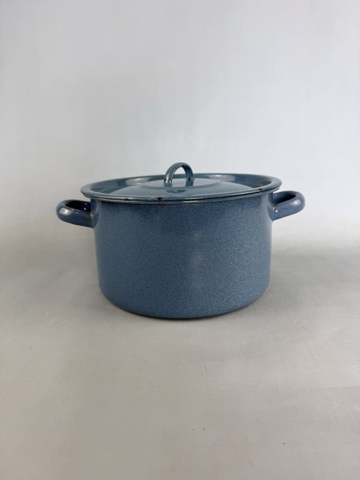 Niebieski garnek emaliowany z pokrywką 4,5 l emalia