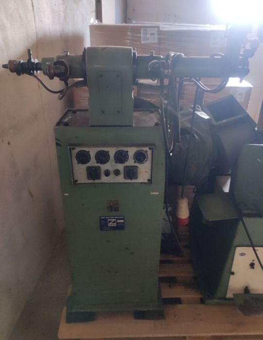 Máquina para a indústria do calçado