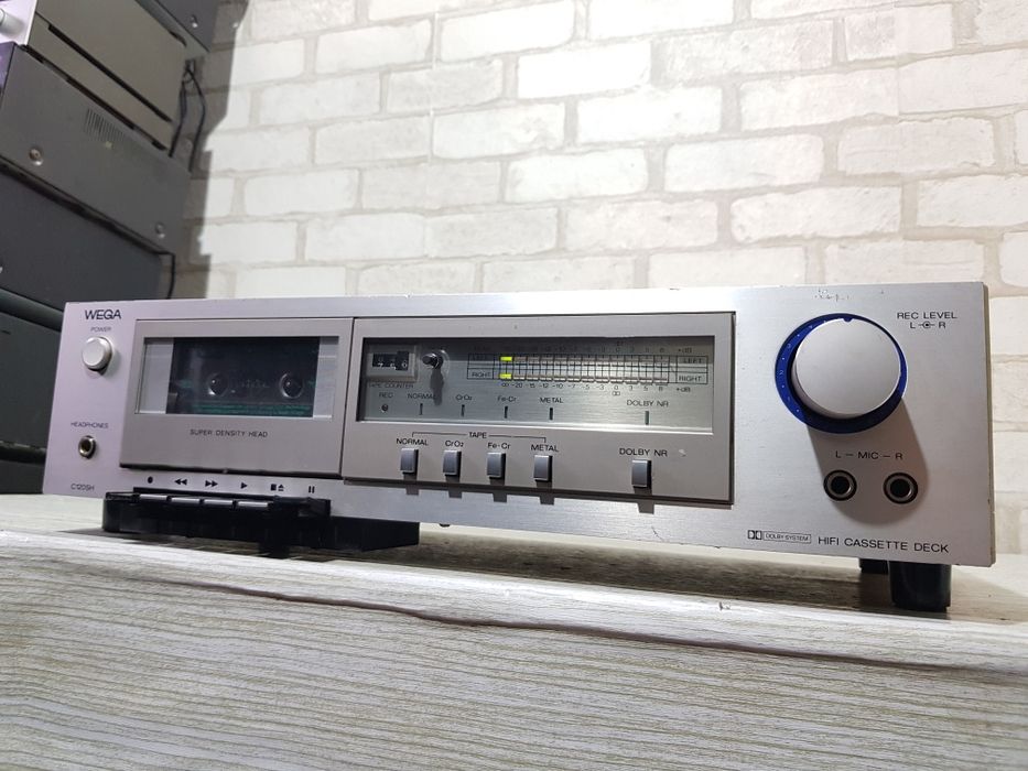 Стерео касетна дека/кассетная дека Wega C120SH б/у з Німеччини