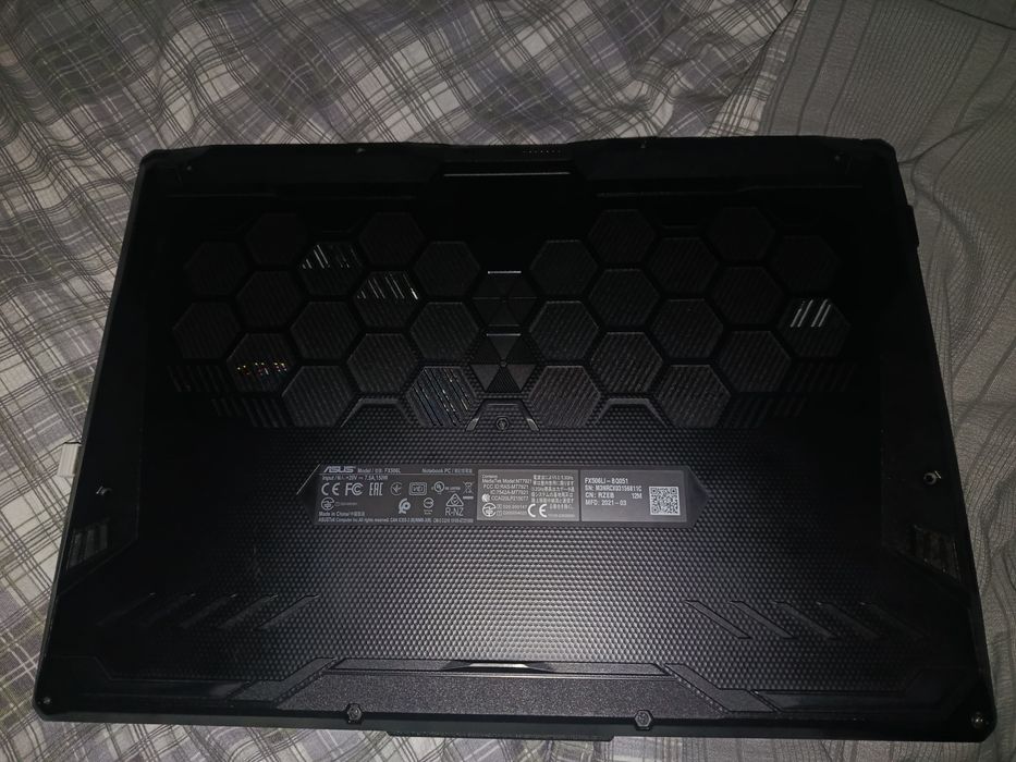 Продам достойный ноотбук