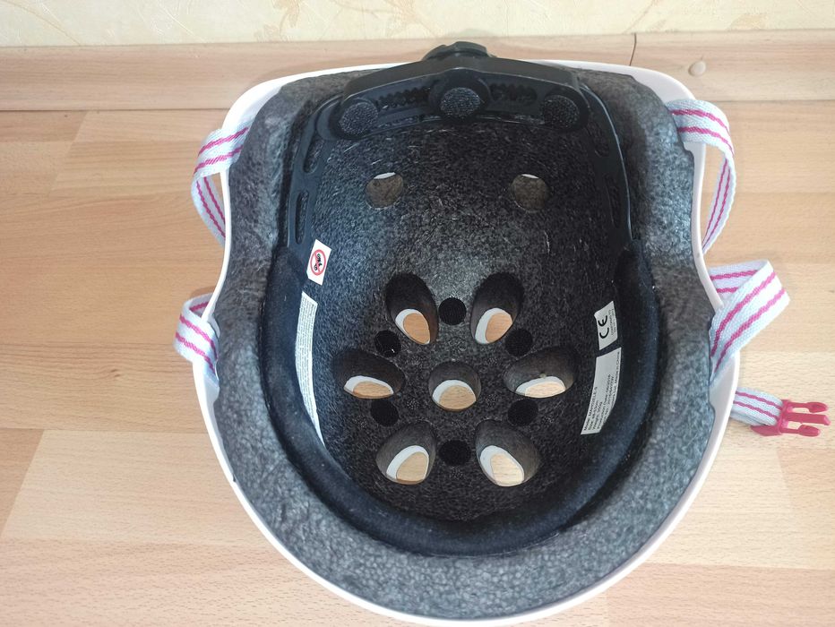 Шолом котелок дитячий MICRO на самокат велосипед ролики скутер