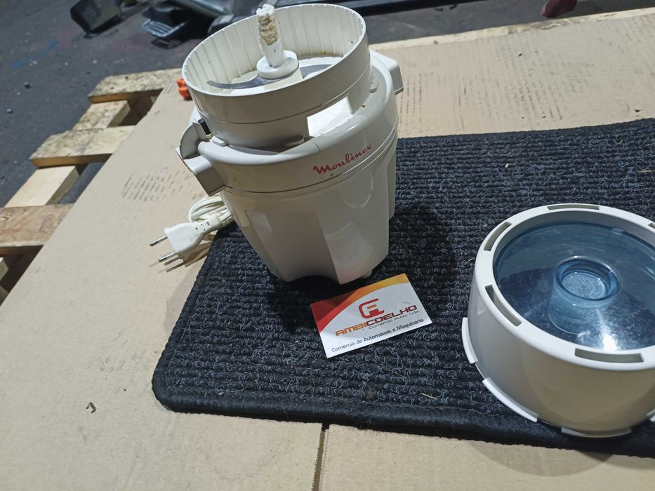 REF2B uma picadora moulinex