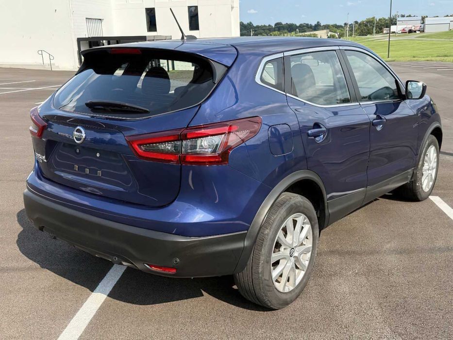 Nissan Rogue Sport S      2022