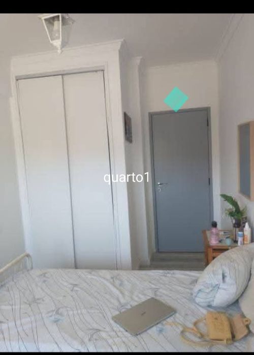 Quartos em almada