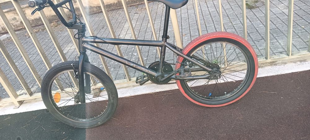 Bicicleta BMX usada