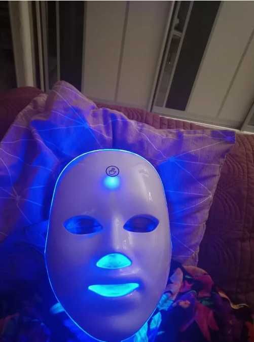 Máscara LED de Cuidado de Pele - Como Nova! Envio grátis!