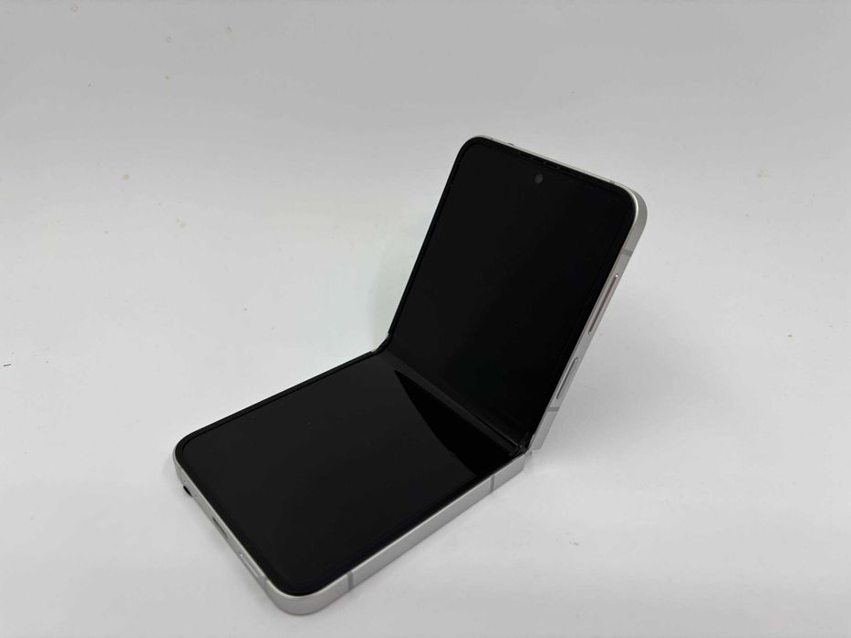 Samsung Galaxy Flip7 FE 128GB White ГАРАНТІЯ 6 Місяців МАГАЗИН