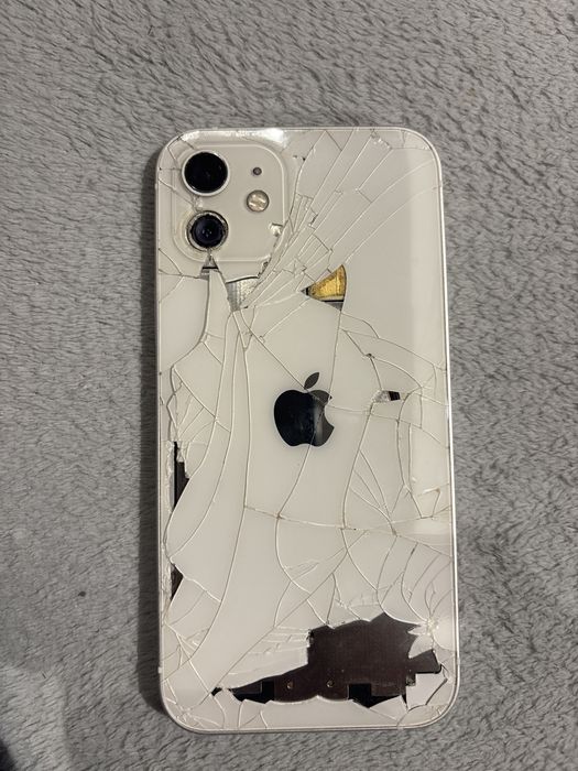 Iphone 12.