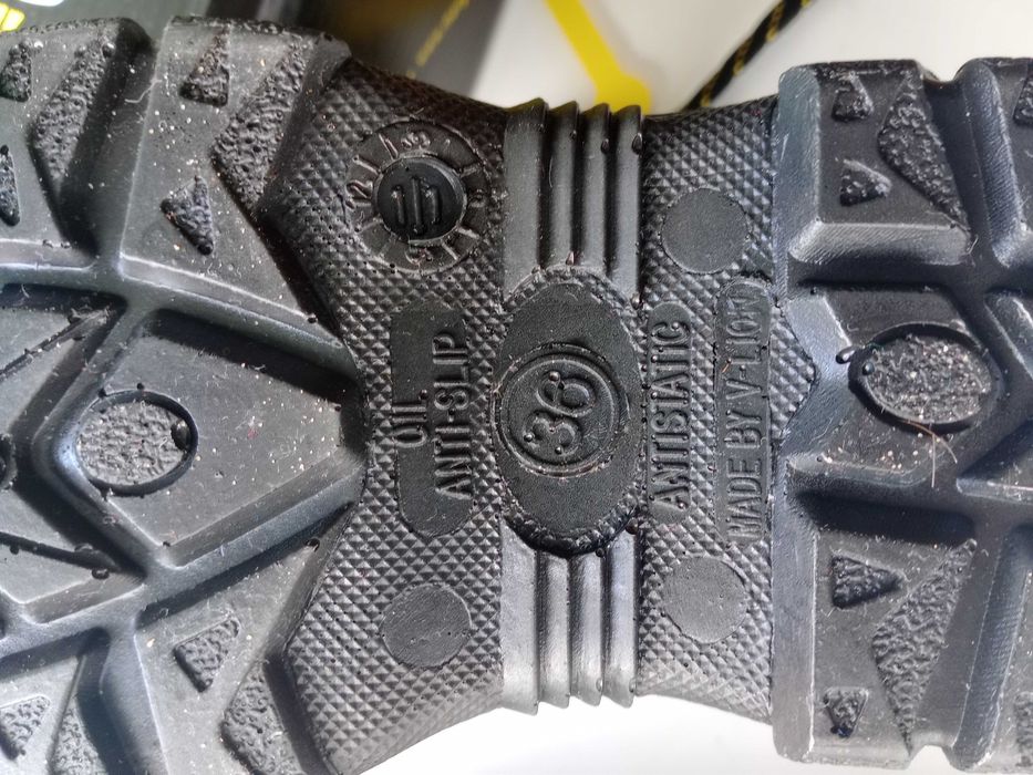 Строительные ботинки, спецобувь MAN.GO 36 р., стелька 24,5 см