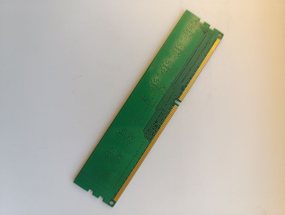 Оперативная память kingston DDR3/2gb