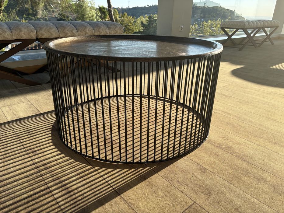 Mesa de centro em metal