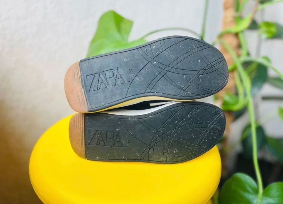 Продам дитячі ботинки ZARA