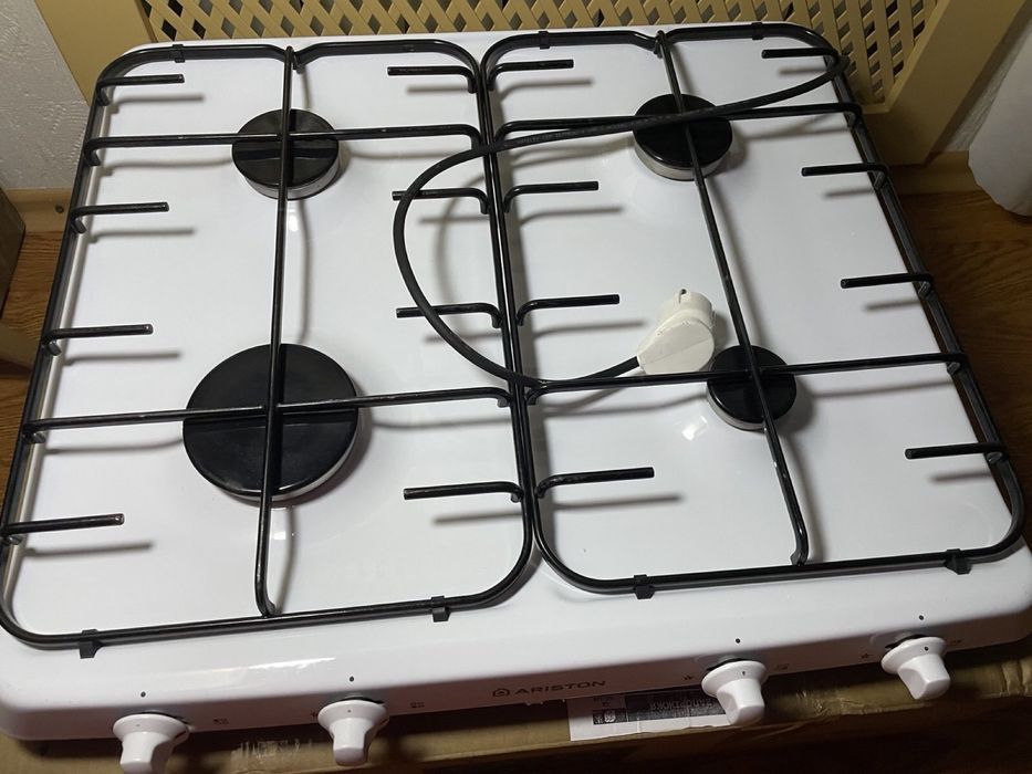 Варочная поверхность ARISTON
