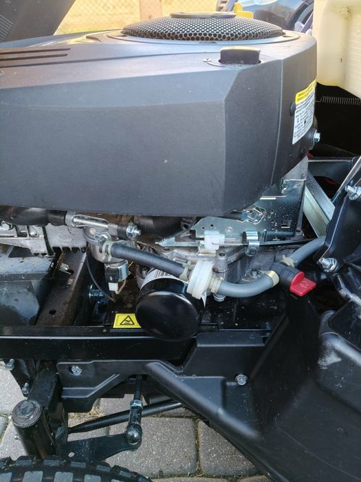 Kosiarka traktorek Stiga Estate 21KM