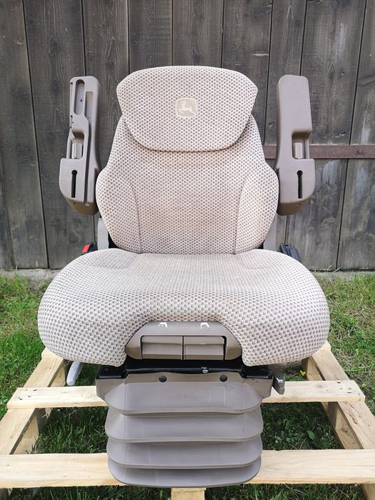 Siedzenie fotel pneumatyczny GRAMMER MSG95 John Deere M R SE Premium