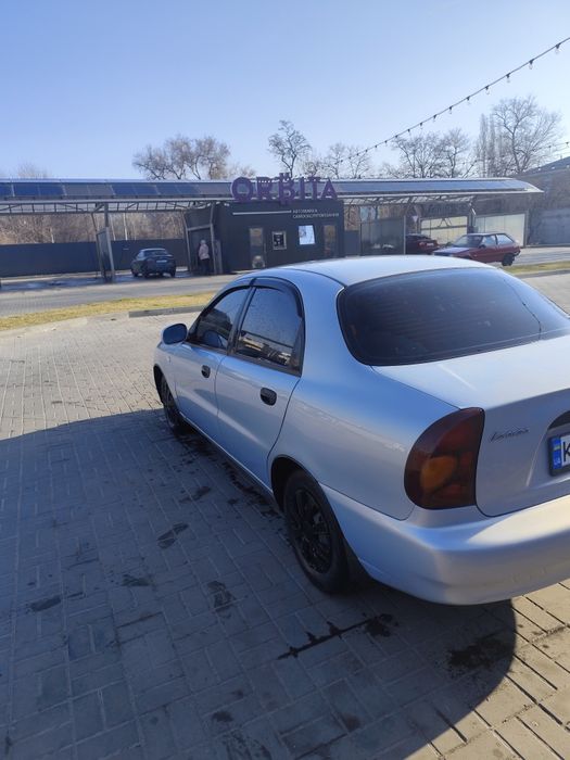 Продам Daewoo Lanos с кондиционером, гур, 1.5 двигатель,