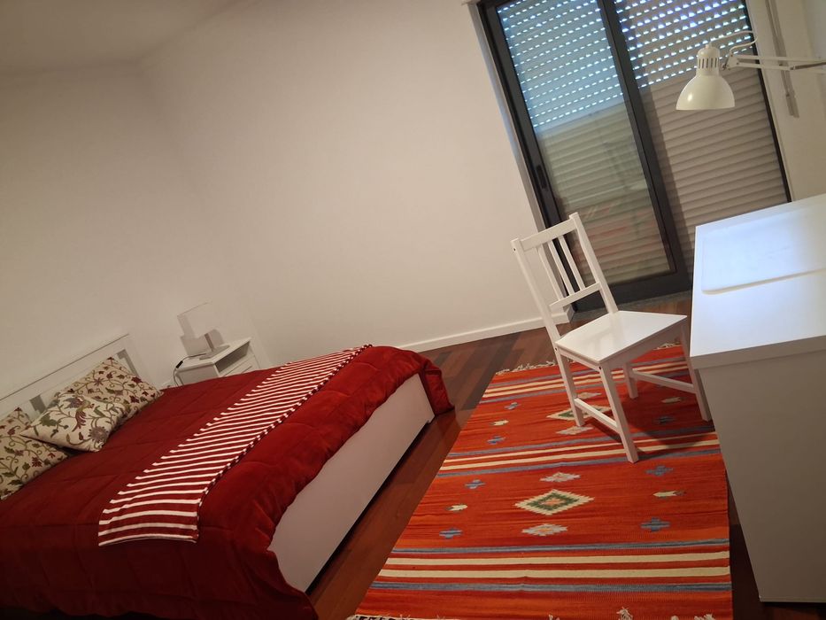 Quarto para arrendar em Marzovelos