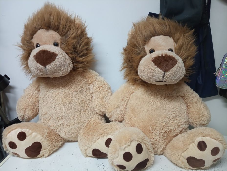 Urso grande de pelúcia