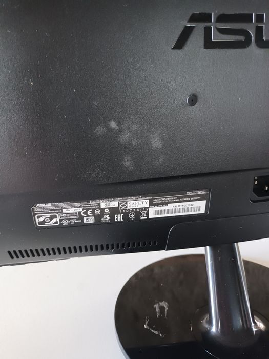 Asus PC Screen with Minimal Use64586087556097123