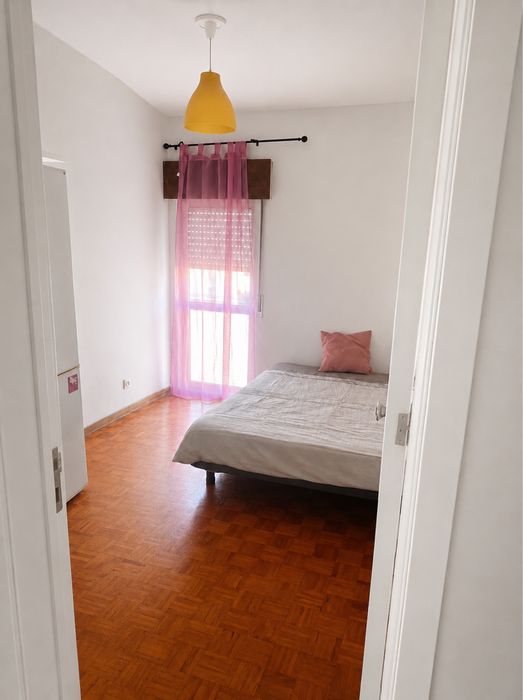 Quarto para arrendar