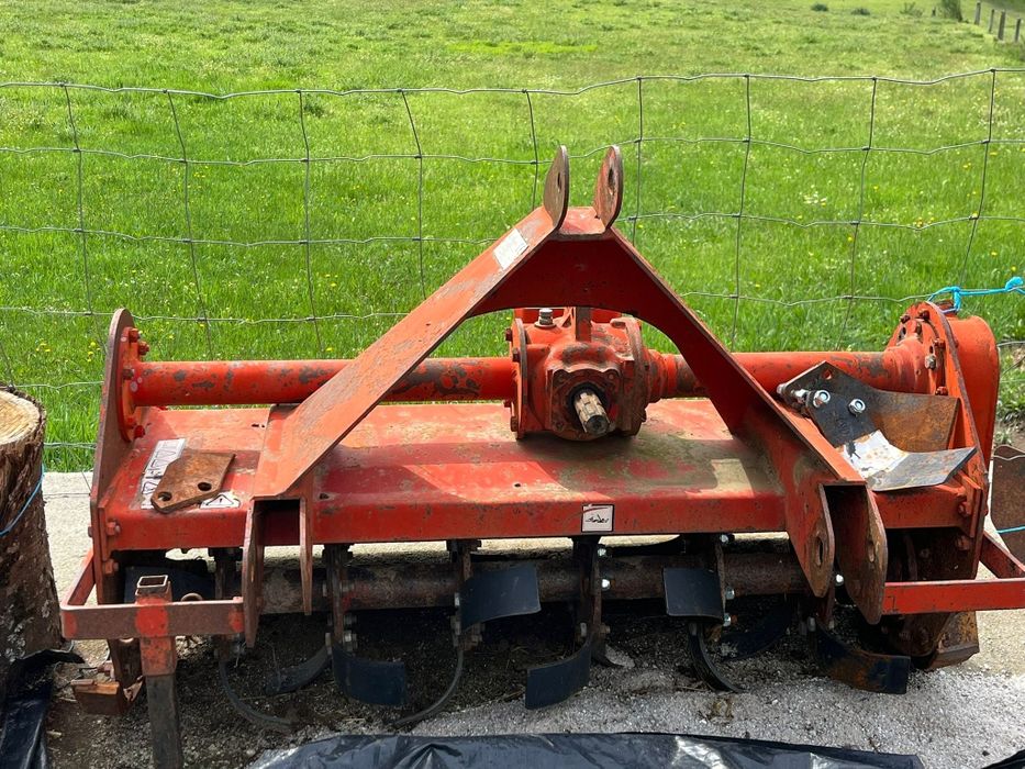 Massey ferguson 1210  4x4  + capinadeira
