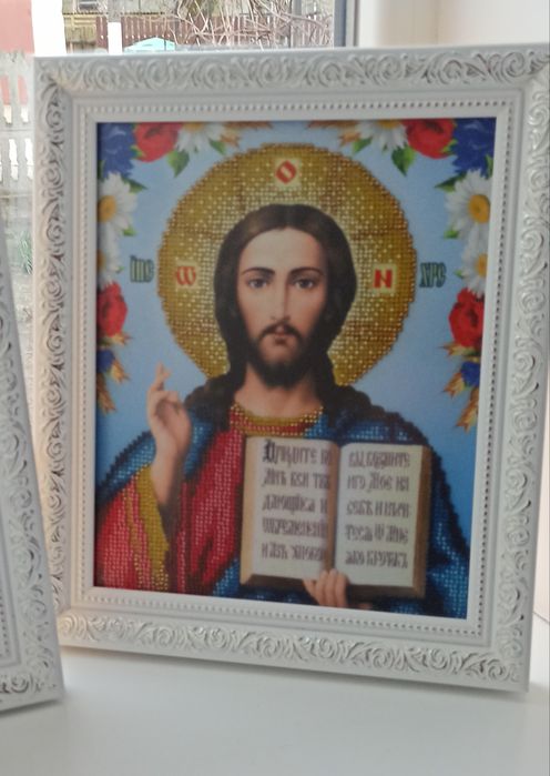 Ікони вишиті бісером
