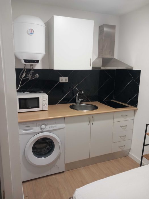 Aluga-se Estudio T0 Amora junto da estação Fertagus