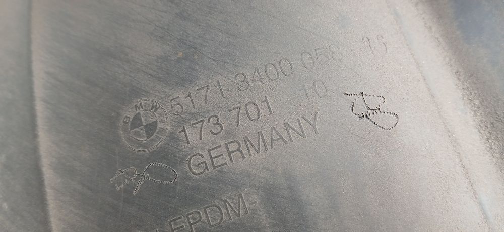 Cava roda trás direita BMW X3 (E83)