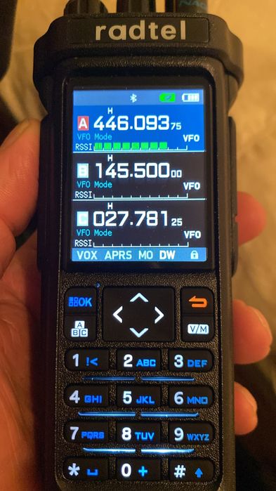 Radiotelefon Radtel RT-950 Pro z GPS/APRS i analizatorem widma. Nowy