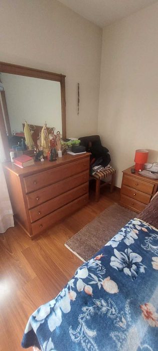 Quarto em castanho