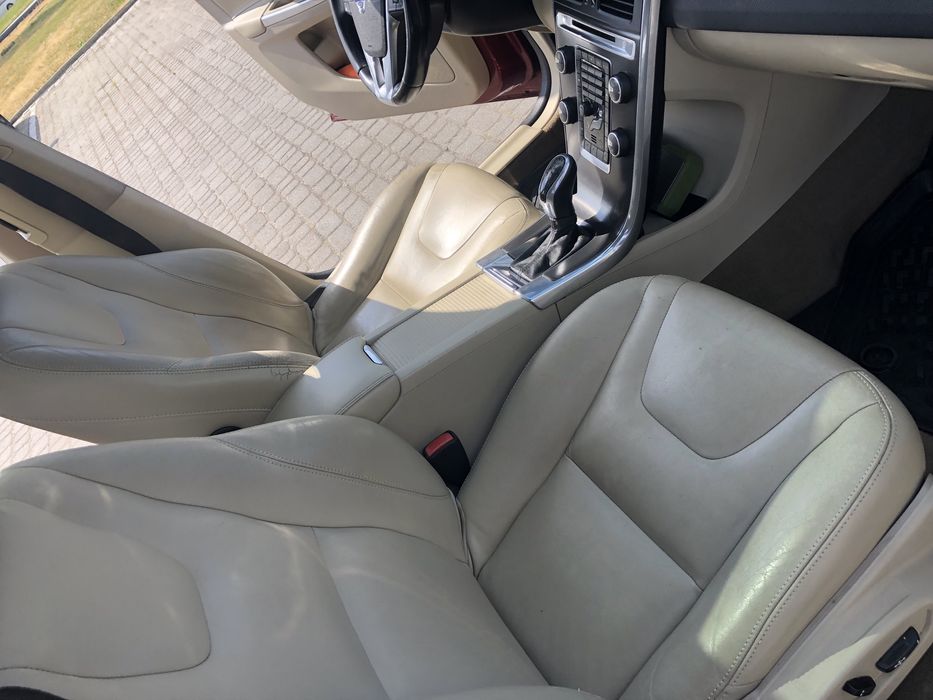 Продам автомобіль Volvo xc60 2014 року