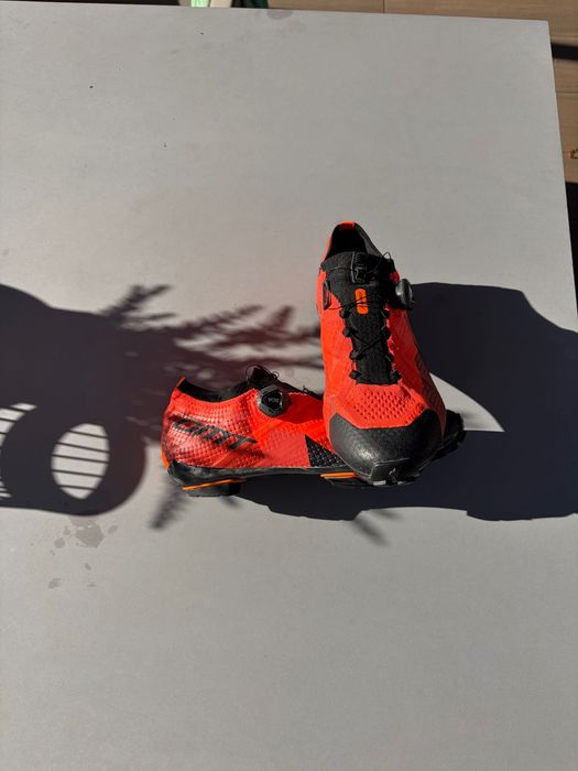 Sapatos DMT KM1