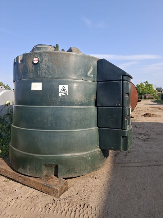 Zbiornik dwupłaszczowy na paliwo 5000 l.