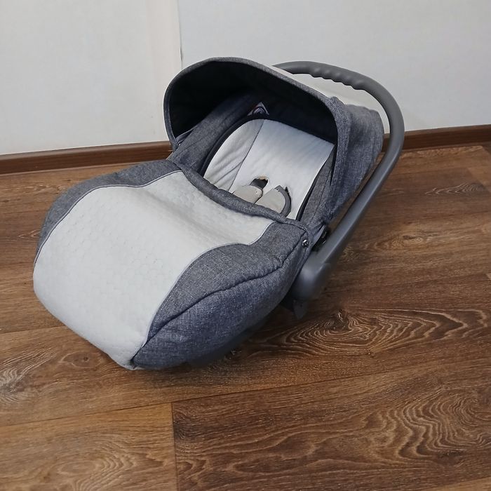 Продам Автокрісло (Автолюльку) 0+