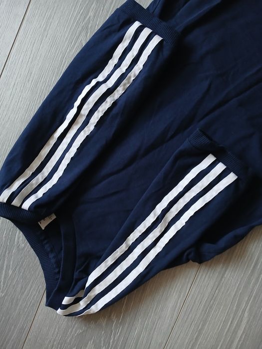 Жіноче плаття Adidas