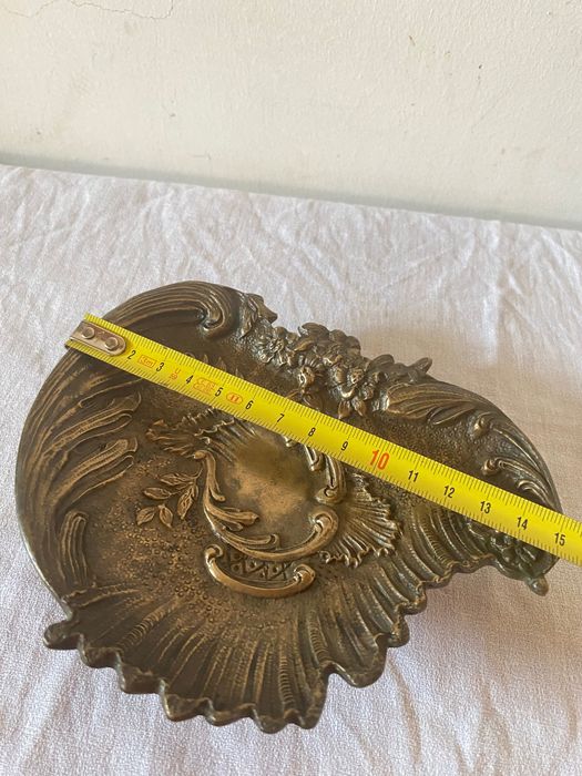 Peça antiga em bronze maciço