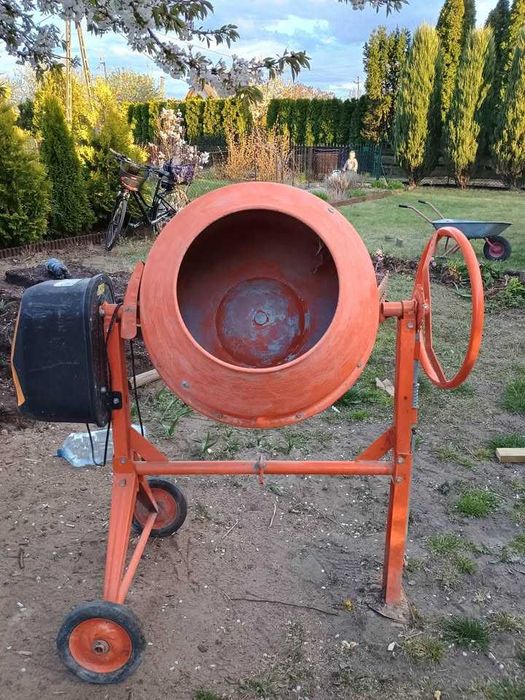 Sprzedam Betoniarke 220v