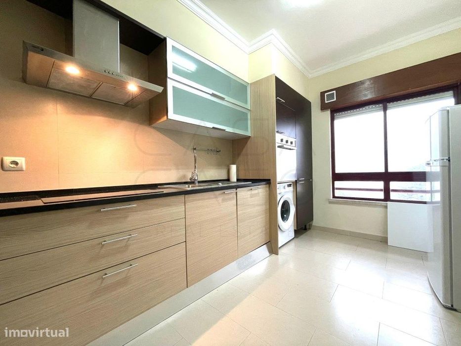 T2 para Arrendamento - Próximo da Escola Aranguês e do Hospital de ...