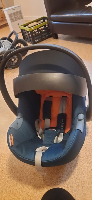 Cybex aton m-i size