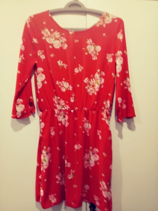Fajna czerwona sukienka HM  roz.S