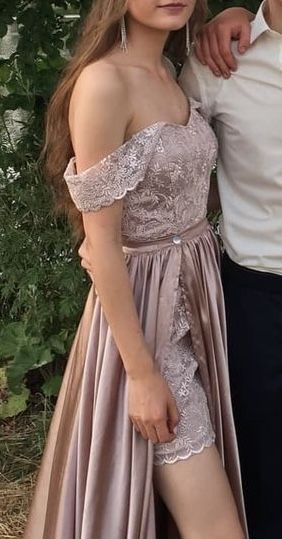 Вечірня сукня рожевого пудрового кольору