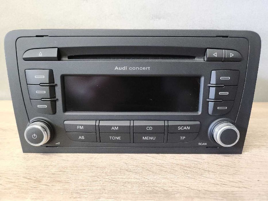 Radio samochodowe Audi Concert II CD z MP3 Aux / dla A3 8P + kod / 2din Zadbane