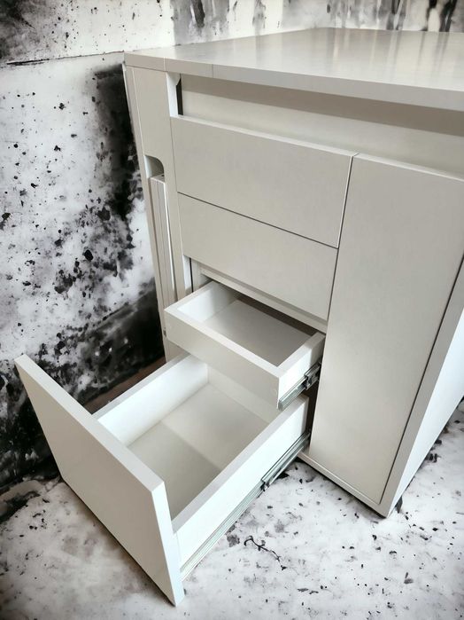 Стіл для манікюру. Стіл трансформер