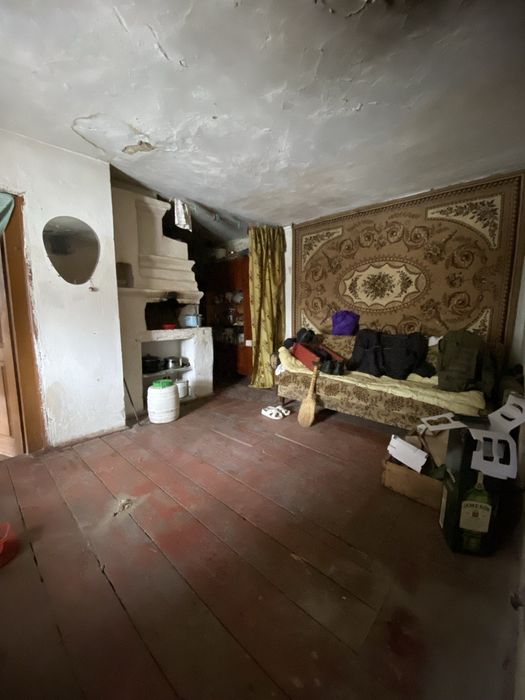 Продаж двох ділянок та будинку с.Скоморохи