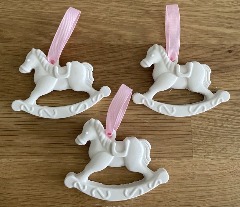 Peças em gesso para lembranças batizado, comunhão e casamento