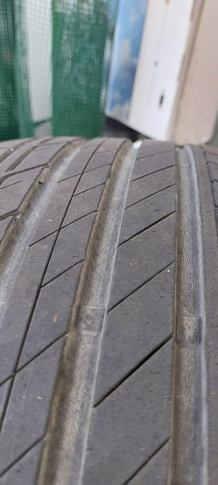 2 Pneus semi novos