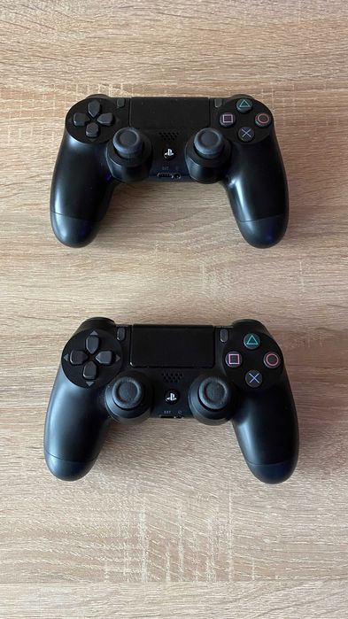 Konsola PlayStation PS4 Slim 500GB + plus gry + 2 pady