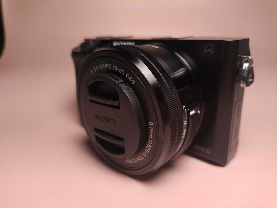 Sony Alpha a6000 (ILCE-6000LB) + 16-50mm (czarny)