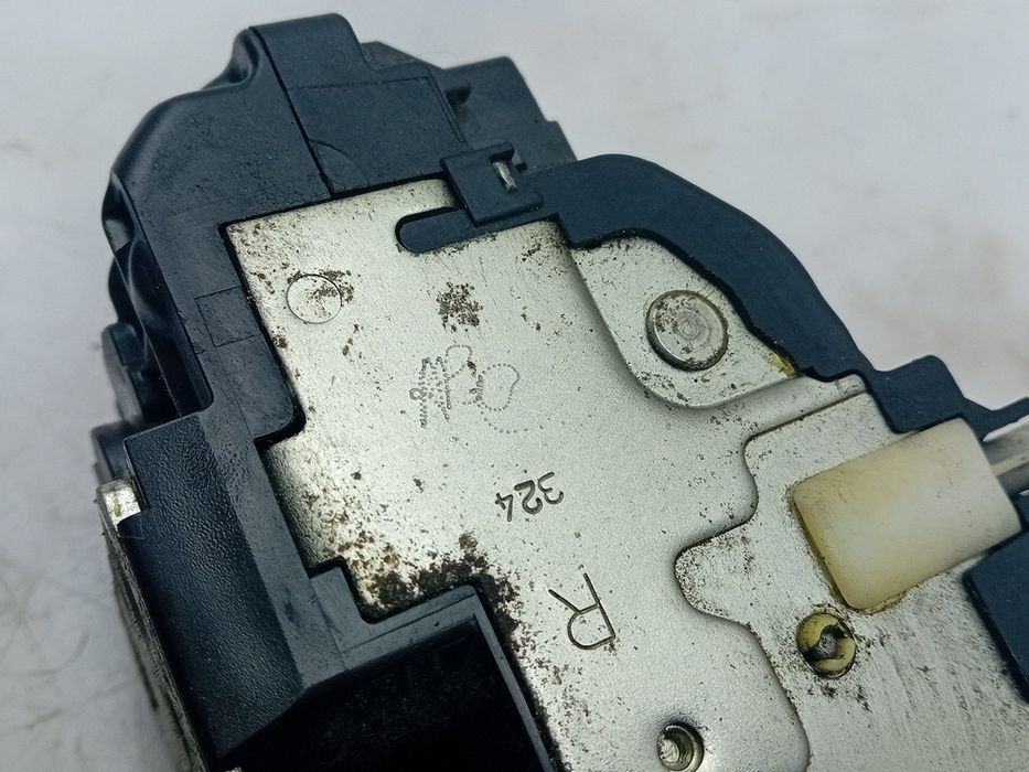 Fechadura / fecho porta frente direito NISSAN Micra III (K12)