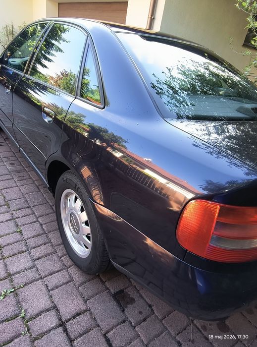 Audi A4 Limousine